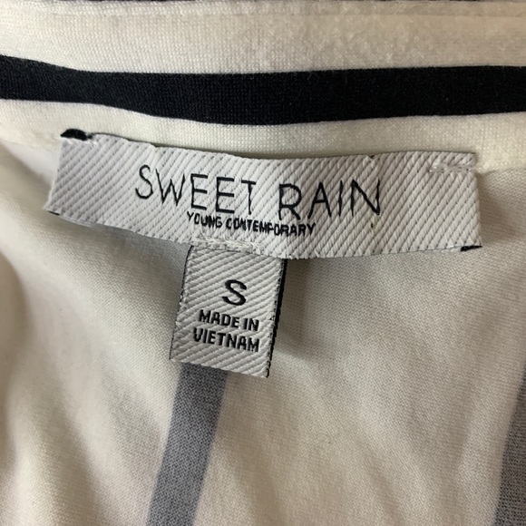 Sweet Rain Black and White Striped Long Sleeve Blouse Size Small - Picture 4 of 4